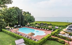 Yachting Hotel Mistral