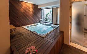 Yachting Hotel Mistral